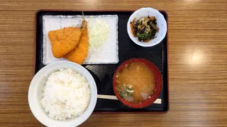 学生食堂のメニュー アジフライ定食